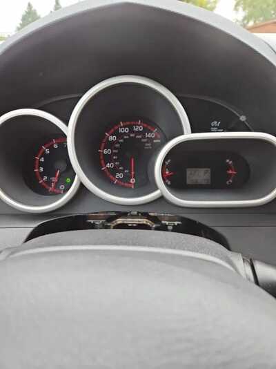 2009 Pontiac Vibe, $4995. Photo 12