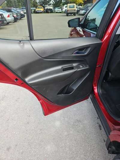 2023 Chevrolet Equinox, $16900. Photo 11