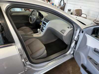 2009 Chevrolet Malibu, $6995. Photo 4