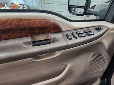 2002 Ford F350 Crew Cab, $15000. Photo 9