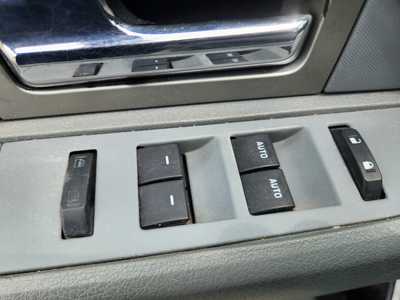 2011 Ford F150 Crew Cab, $11995. Photo 5