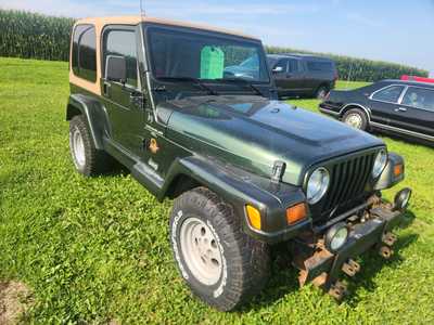 1998 Jeep Wrangler, $5495. Photo 5