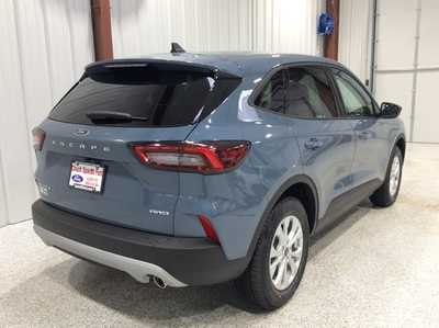 2025 Ford Escape, $33680. Photo 4