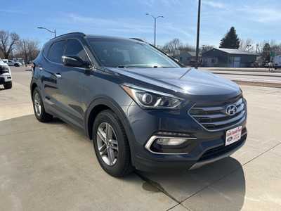 2017 Hyundai Santa Fe, $10900. Photo 6
