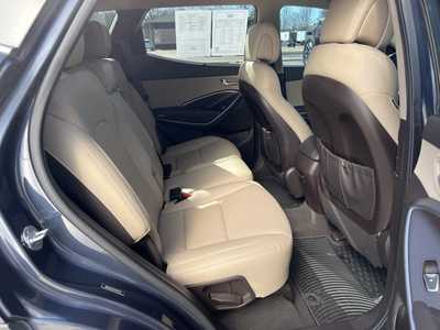 2017 Hyundai Santa Fe, $10900. Photo 9