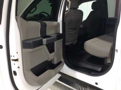 2016 Ford F150 Crew Cab, $16900. Photo 12