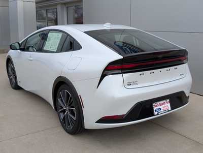 2024 Toyota Prius, $32000. Photo 3