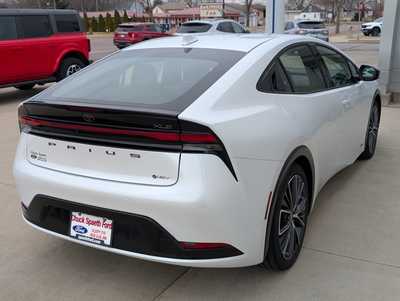 2024 Toyota Prius, $32000. Photo 5