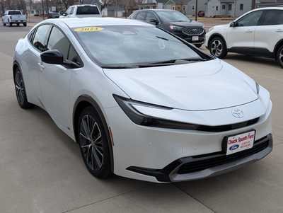 2024 Toyota Prius, $32000. Photo 6