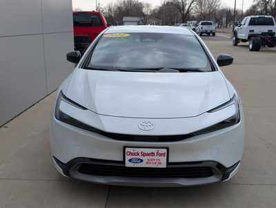 2024 Toyota Prius, $32000. Photo 7