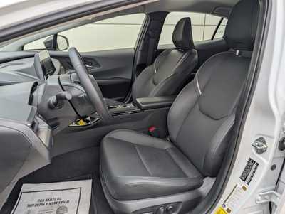 2024 Toyota Prius, $32000. Photo 9