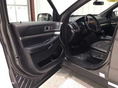 2018 Ford Explorer, $14900. Photo 9