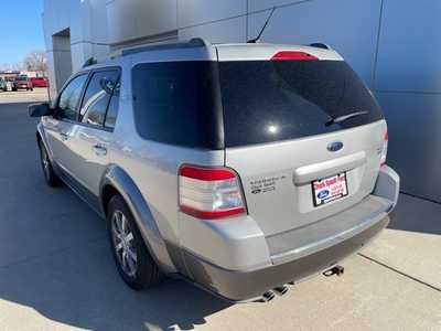 2008 Ford Taurus X, $6908. Photo 5