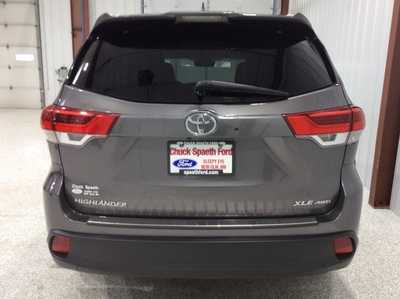 2019 Toyota Highlander, $22919. Photo 6