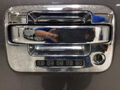 2010 Ford F150 Crew Cab, $6500. Photo 9