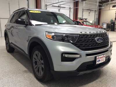 2022 Ford Explorer, $34900. Photo 3
