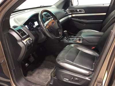 2016 Ford Explorer, $14900. Photo 12