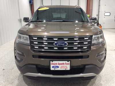 2016 Ford Explorer, $14900. Photo 2