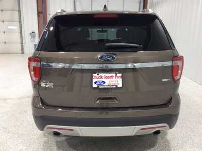 2016 Ford Explorer, $14900. Photo 5