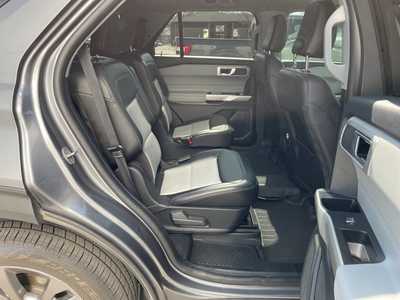 2022 Ford Explorer, $32500. Photo 10