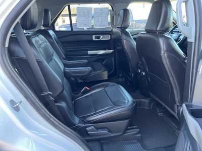 2022 Ford Explorer, $33922. Photo 9