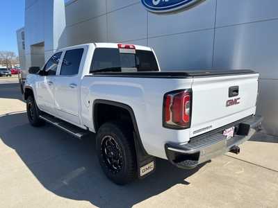 2017 GMC 1500 Crew Cab, $26900. Photo 3