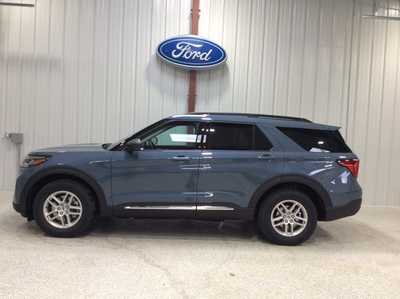 2025 Ford Explorer, $40880. Photo 2