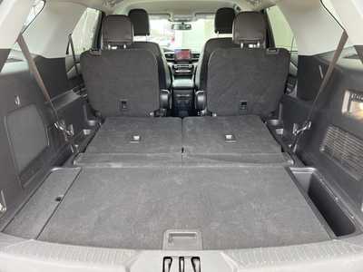 2022 Ford Explorer, $35900. Photo 8