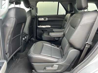 2022 Ford Explorer, $35900. Photo 9