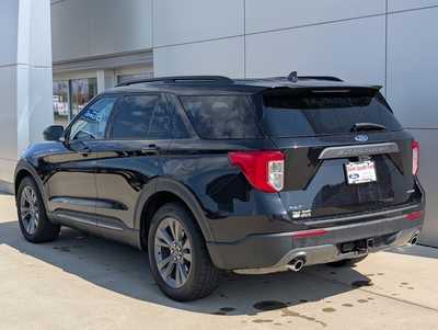 2022 Ford Explorer, $24900. Photo 3