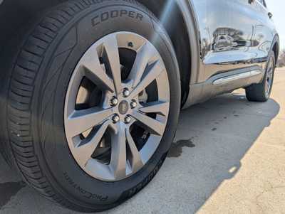 2022 Ford Explorer, $24900. Photo 7