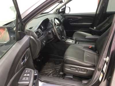 2020 Honda Ridgeline, $25900. Photo 10