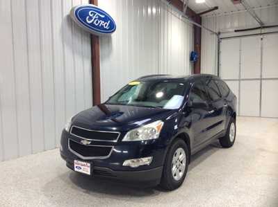 2010 Chevrolet Traverse, $6900. Photo 2