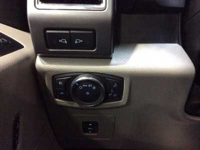2015 Ford F150 Crew Cab, $22915. Photo 9