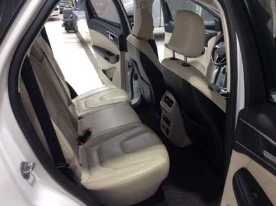 2022 Ford Edge, $32900. Photo 12