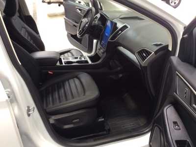 2022 Ford Edge, $28900. Photo 11