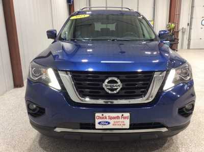 2018 Nissan Pathfinder, $13900. Photo 2