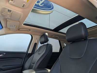 2019 Ford Edge, $16900. Photo 12
