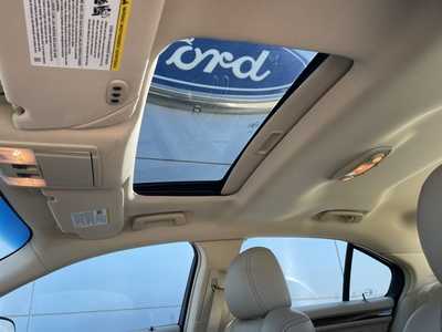 2018 Ford Taurus, $15900. Photo 11