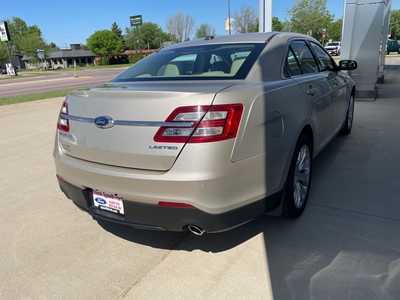 2018 Ford Taurus, $15900. Photo 4