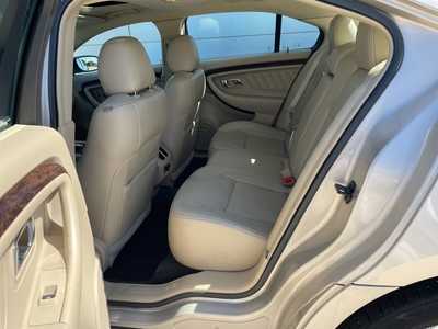 2018 Ford Taurus, $15900. Photo 8