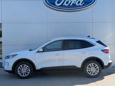 2020 Ford Escape, $19900. Photo 2