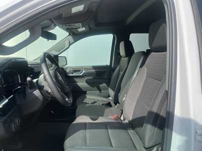 2024 Chevrolet 1500 Crew Cab, $44900. Photo 11