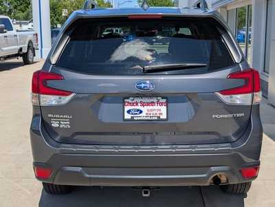 2020 Subaru Forester, $20920. Photo 4