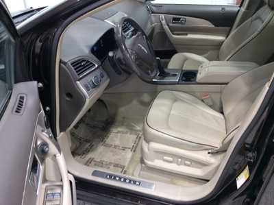 2013 Lincoln MKX, $13913. Photo 9