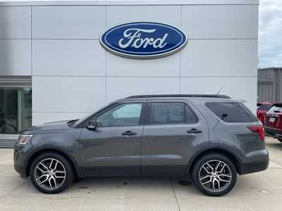 2018 Ford Explorer, $19900. Photo 2