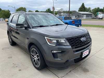 2018 Ford Explorer, $19900. Photo 3