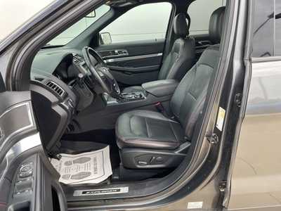 2018 Ford Explorer, $19900. Photo 7