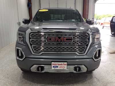 2020 GMC 1500 Crew Cab, $39900. Photo 2