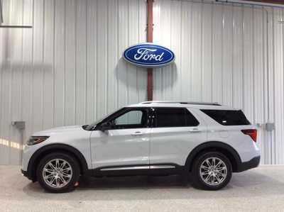 2025 Ford Explorer, $52446. Photo 2